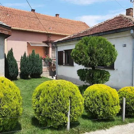 Nikolic Apartment *