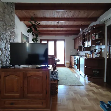 Nikolic Apartment *